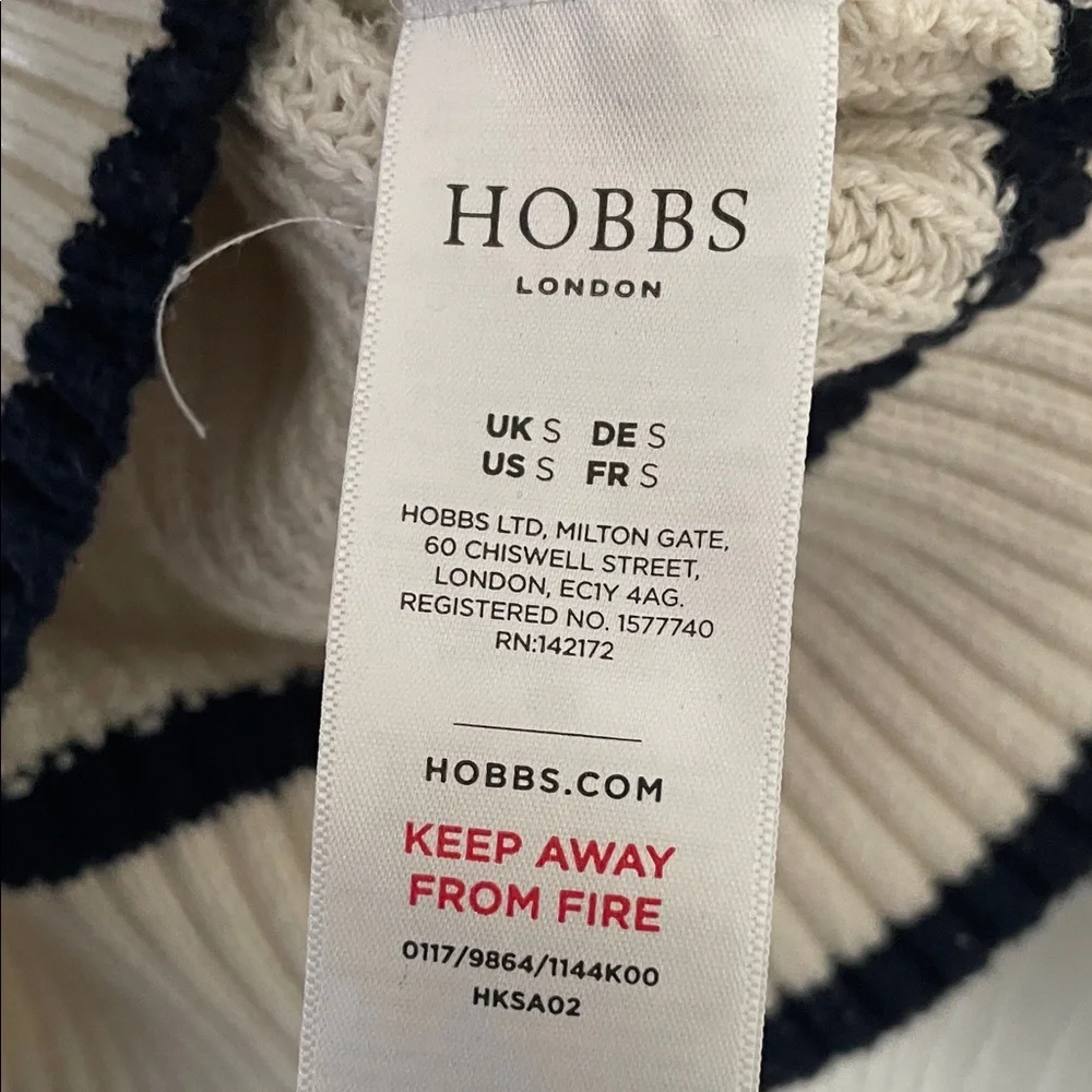 Hobbs London Elegant Cream V-Neck Sweater - Picture 3 of 5